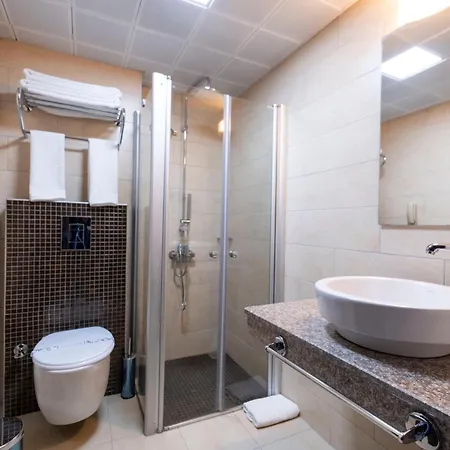 Otel Sky 4*